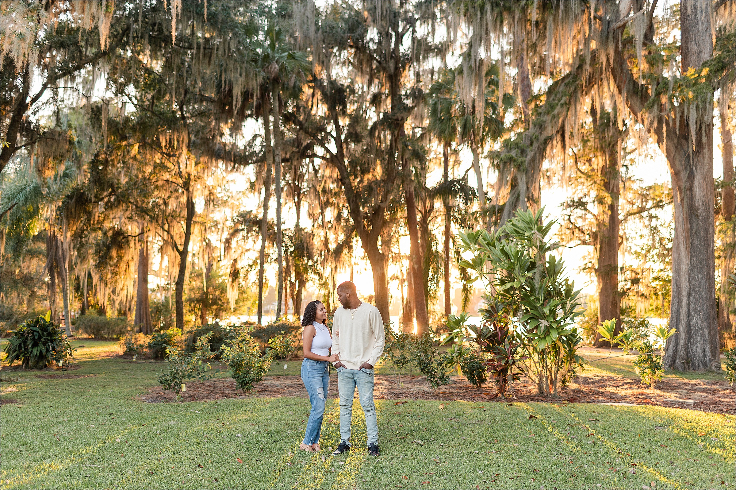 Kraft Azalea Gardens Engagement Photos | Downtown Winter Park, FL Couples Session